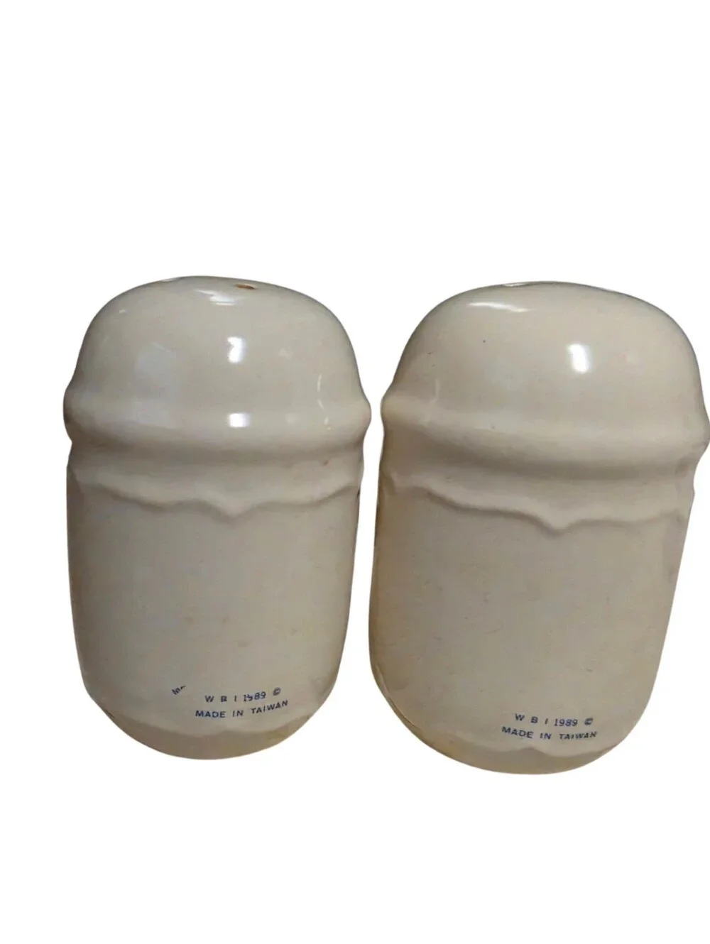 Vintage 1989 WBI Country Cottage Floral Basket Salt & Pepper Shakers Set